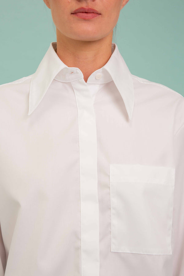 PATCH POCKET POPLIN SHIRT IN WHITE