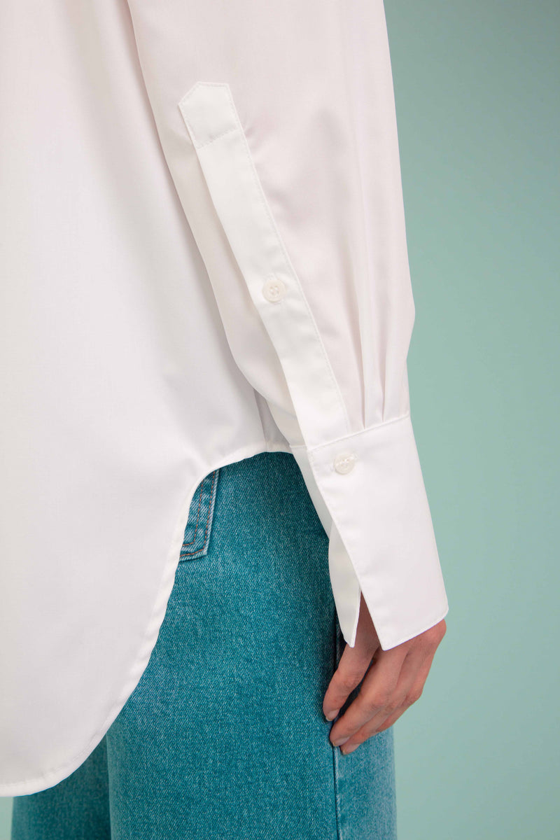 PATCH POCKET POPLIN SHIRT IN WHITE