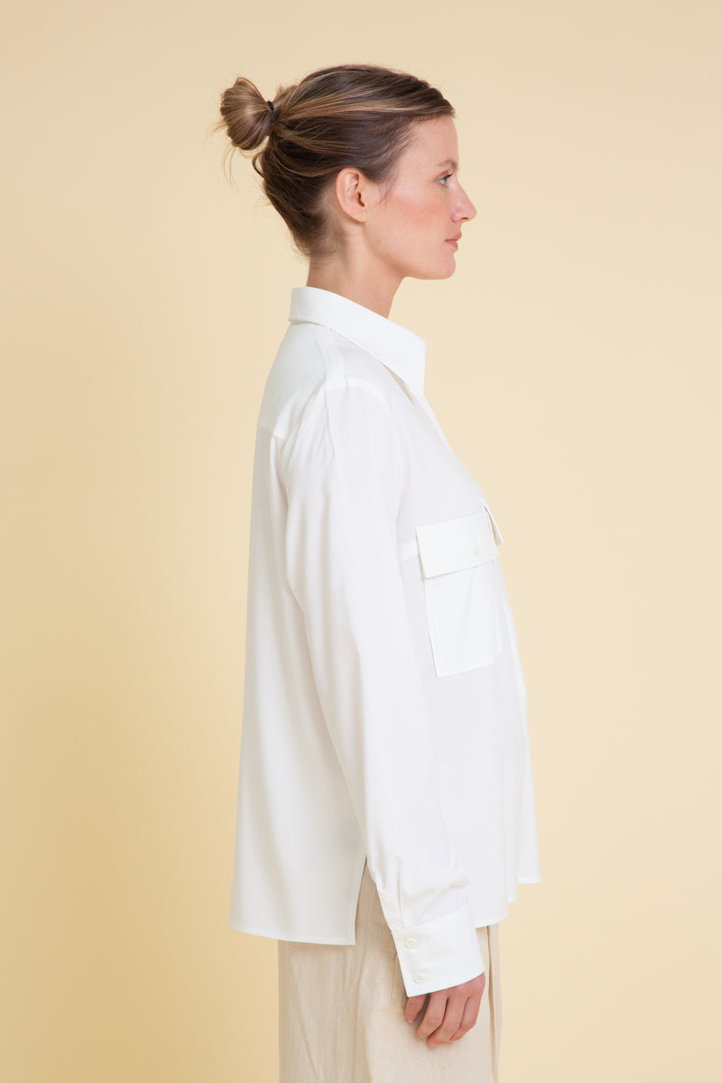 WHITE TWO FRONT POCKETS TAILORED VISCOSE SHIRT