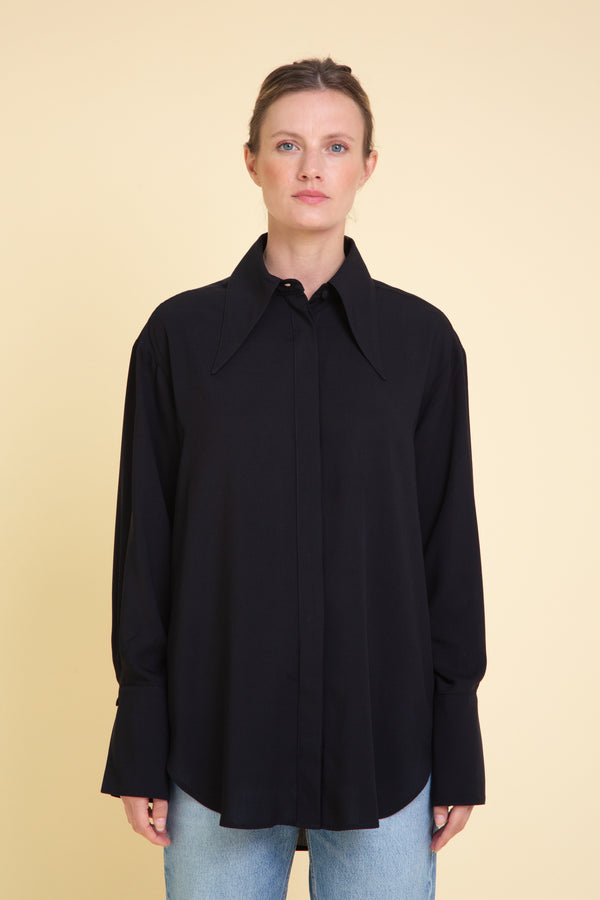 OVERSIZED CUFFS SHIRT IN BLACK