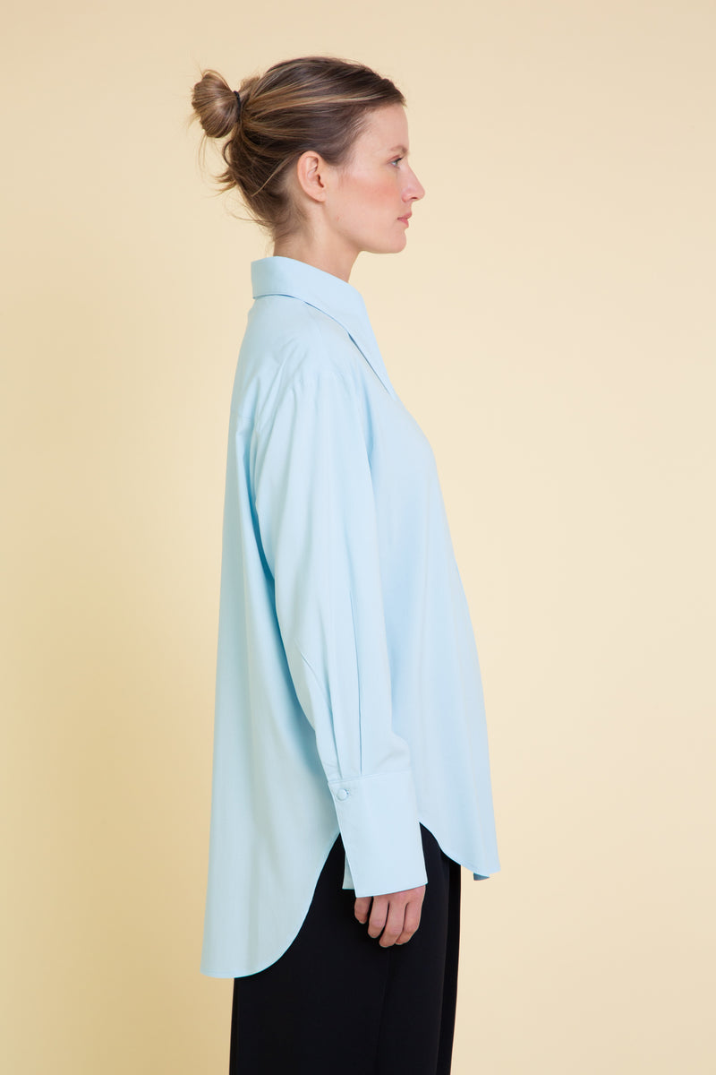 BLUE POINTED COLLAR SHIRT